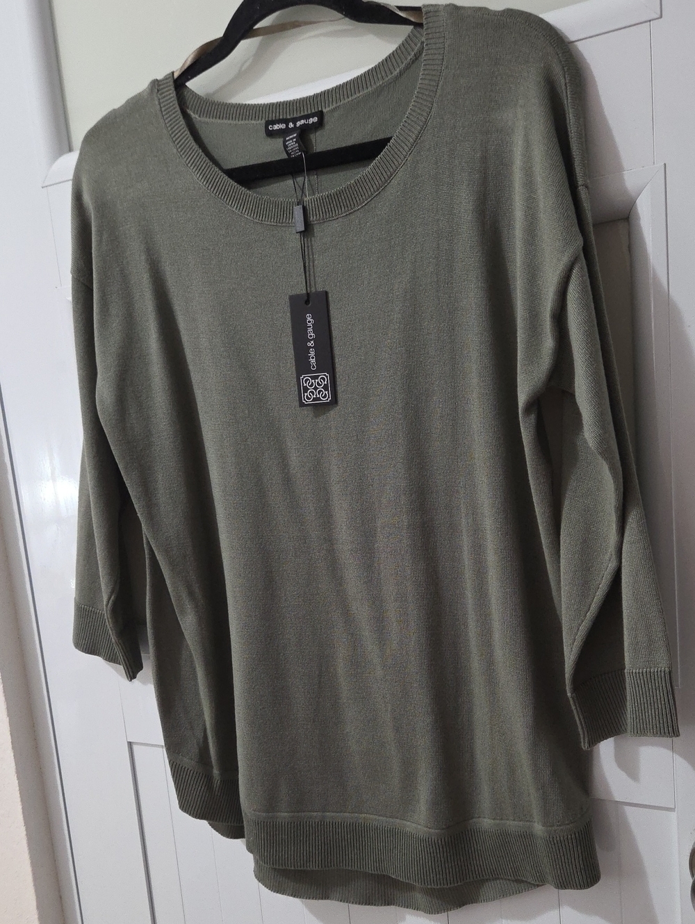 Cable & Gauge Olive Lightweight Crewneck Sweater